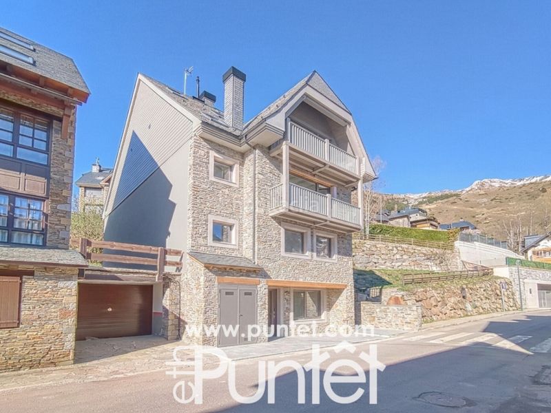Foto 85a08aa1-8122-462c-8823-db7f75e87e34. Casa amb calefacció aparcament a Bagergue Naut Aran