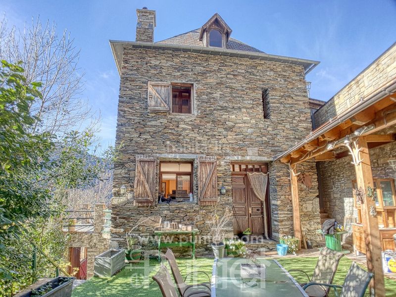 Foto 46f33a94-722b-4d4a-ad06-edd20d1d5d3a. Casa amb calefacció aparcament a Montcorbau Vielha e Mijaran