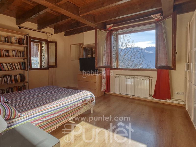 Foto 527d1683-26ad-46da-8814-f81b37b2565e. Casa amb calefacció aparcament a Montcorbau Vielha e Mijaran