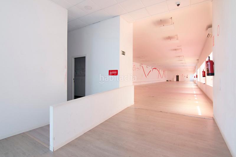 Foto 56d6a8f6-4391-446b-bdfd-4f4906a90868. Nau industrial a lugar de la casería duende 12 a Pulianas