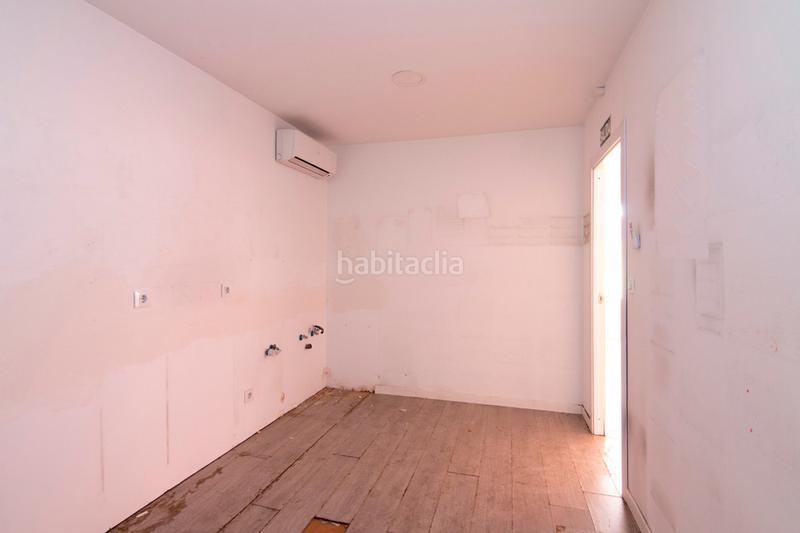 Foto ae729aa3-1959-4e58-a93f-0dbe570d670f. Nau industrial a lugar de la casería duende 12 a Pulianas