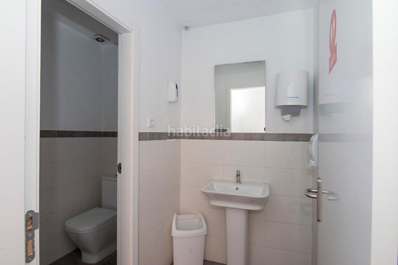 Foto b04494f6-c45d-4b80-88ac-ae5490652a6f. Nau industrial a lugar de la casería duende 12 a Pulianas