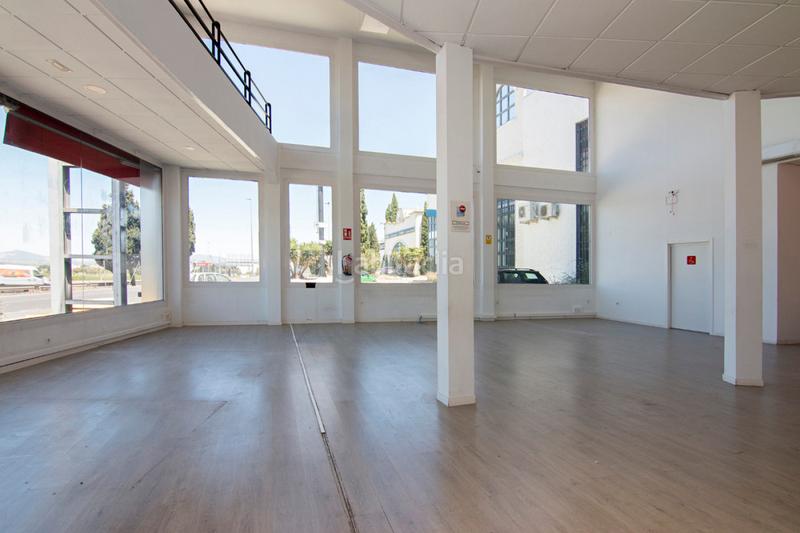 Foto b99fe22f-550e-4c58-8006-afd8d2542efe. Nau industrial a lugar de la casería duende 12 a Pulianas