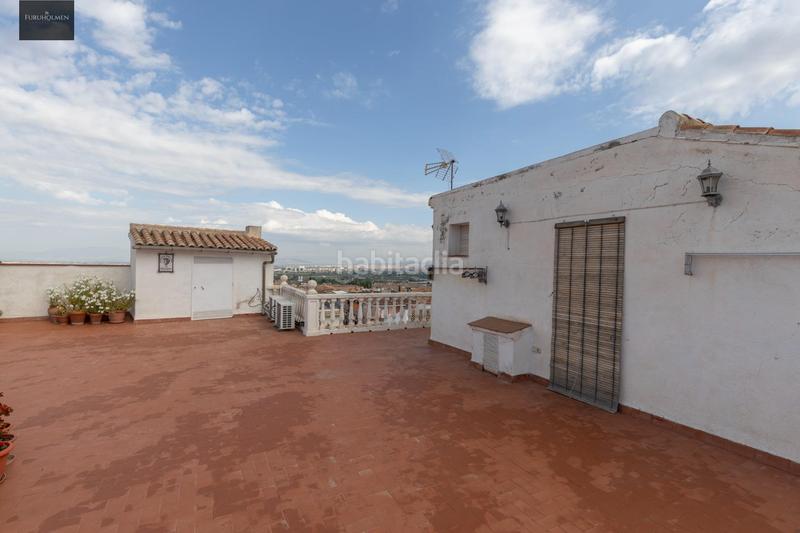 Foto 10ec1133-737b-4e2a-b719-acf328844ad8. Casa  independiente, terraza en ático y locales en Zubia (La)