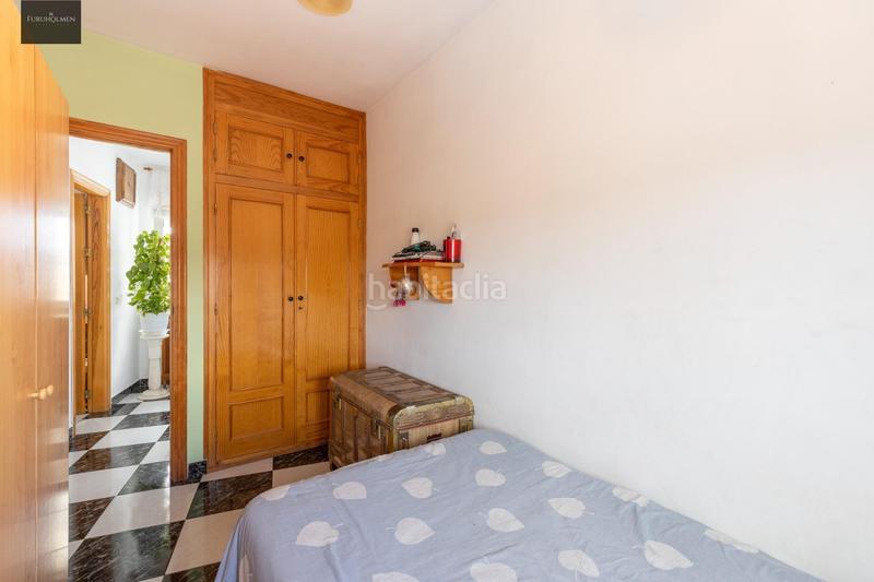 Foto 1528f669-99a4-428c-81f5-8f4773f79a3f. Casa  independiente, terraza en ático y locales en Zubia (La)