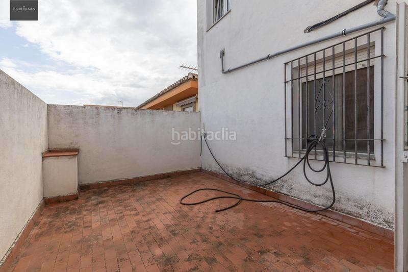 Foto 5a2207ef-399f-4f4c-b6a2-29a46b564adc. Casa  independiente, terraza en ático y locales en Zubia (La)