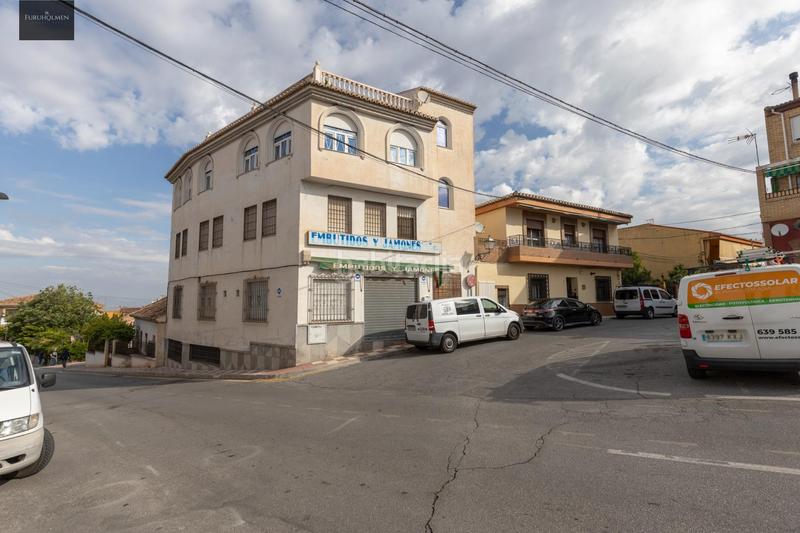 Foto a309bdf9-6cc3-424d-b6a3-15149177782c. Casa  independiente, terraza en ático y locales en Zubia (La)