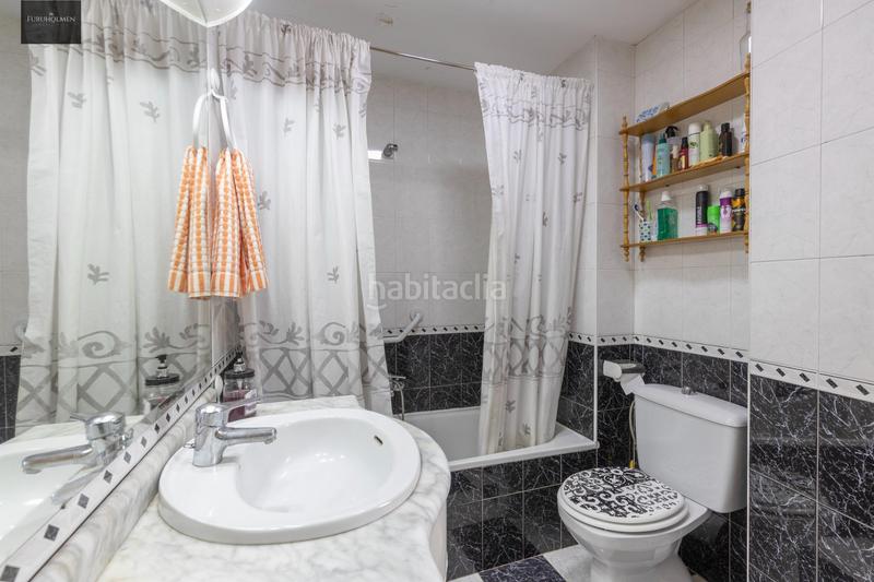 Foto aeed1473-a282-40c0-b88e-dca9457018b9. Casa  independiente, terraza en ático y locales en Zubia (La)