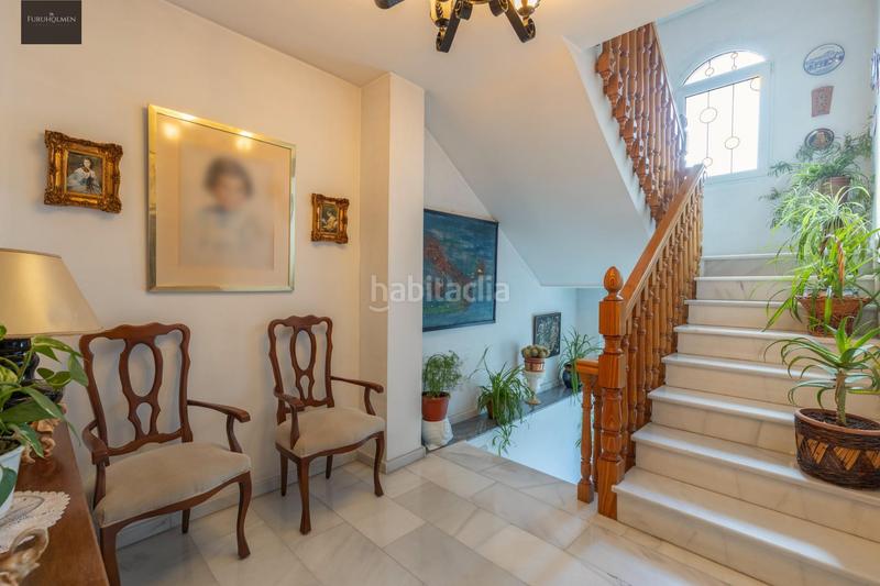 Foto e81b6134-c43d-442a-a554-7de1c671d283. Casa  independiente, terraza en ático y locales en Zubia (La)