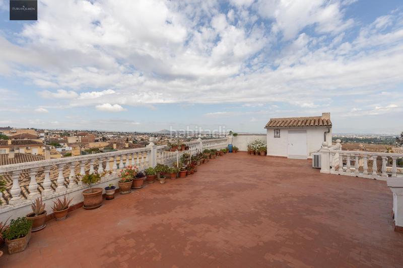 Foto fa83d39d-f9ed-4d10-b094-140b774b0025. Casa  independiente, terraza en ático y locales en Zubia (La)