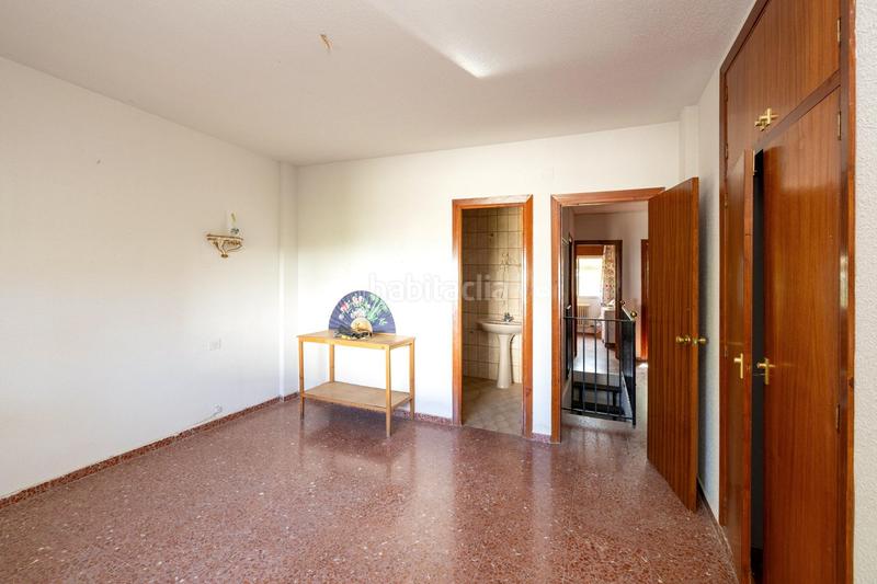 Foto 5df33b12-a142-46bf-9fbd-378407b6b988. Chalet !!amplia vivienda en parcela de 1.200 metros en urbanización!! en Otura