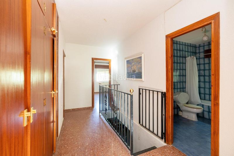 Foto cdd881d7-d15a-4036-8325-cbf7376e3ae0. Chalet !!amplia vivienda en parcela de 1.200 metros en urbanización!! en Otura