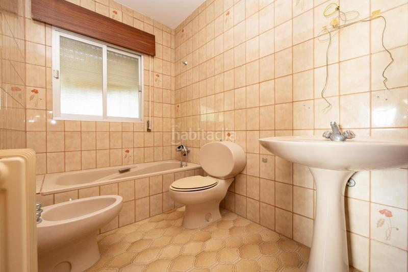 Foto d31f7418-4c2e-4948-a075-f07c3468094f. Chalet !!amplia vivienda en parcela de 1.200 metros en urbanización!! en Otura