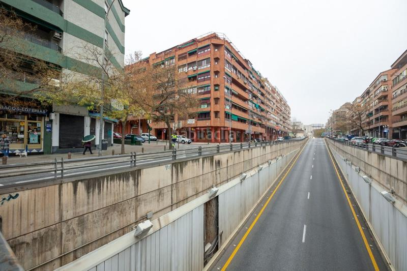 Foto 4e3a3f1b-5dc8-44a4-ae87-f591ef000773. Alquiler local comercial fantástico local con muchísima visibilidad en Granada