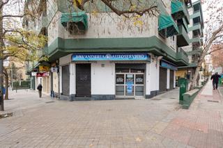 Lloguer Local Comercial  Calle nuestra señora salud. Fantástico local con muchísima visibilidad