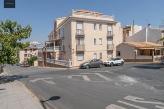 Appartement  Calle  la paloma 15. Oportunidad única piso exterior en la zubia, barrio de san antón