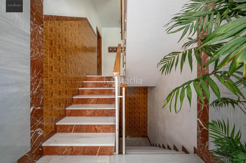 Foto 9589ed15-b247-4bed-a147-b45f6fbdceff. Piso  céntrico con 3 grandes habitaciones, 2 baños, terraza, cocina, despensa y lavadero. garaje opcional en Albolote