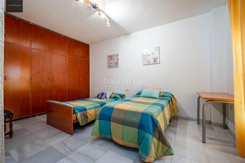 Foto 97293ab3-6707-4ab0-bae0-27ec942307e3. Piso  céntrico con 3 grandes habitaciones, 2 baños, terraza, cocina, despensa y lavadero. garaje opcional en Albolote