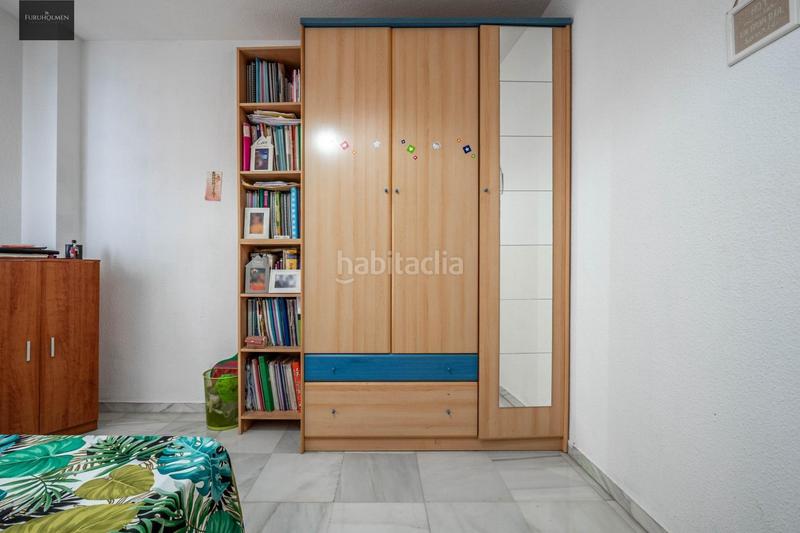 Foto 9f33582b-6e67-4435-98b4-cb0ab02eb738. Piso  céntrico con 3 grandes habitaciones, 2 baños, terraza, cocina, despensa y lavadero. garaje opcional en Albolote