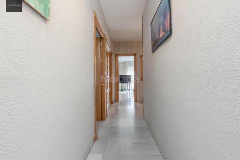 Foto aec03874-5e09-4e31-847a-0289a187362b. Piso  céntrico con 3 grandes habitaciones, 2 baños, terraza, cocina, despensa y lavadero. garaje opcional en Albolote