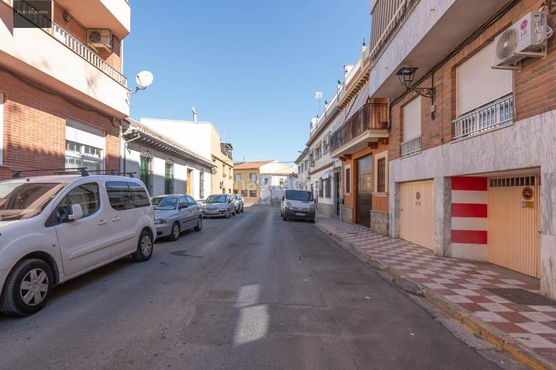 Foto f89e2363-fc78-4592-99fb-2269a769f4b3. Piso  céntrico con 3 grandes habitaciones, 2 baños, terraza, cocina, despensa y lavadero. garaje opcional en Albolote