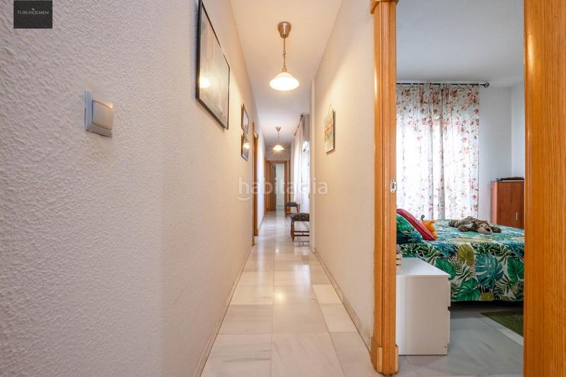 Foto f9e91f49-270c-44d1-8218-25ae0d20b428. Piso  céntrico con 3 grandes habitaciones, 2 baños, terraza, cocina, despensa y lavadero. garaje opcional en Albolote