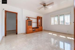 Pis  Calle doctor jimenez rueda. Piso en venta  centro atarfe