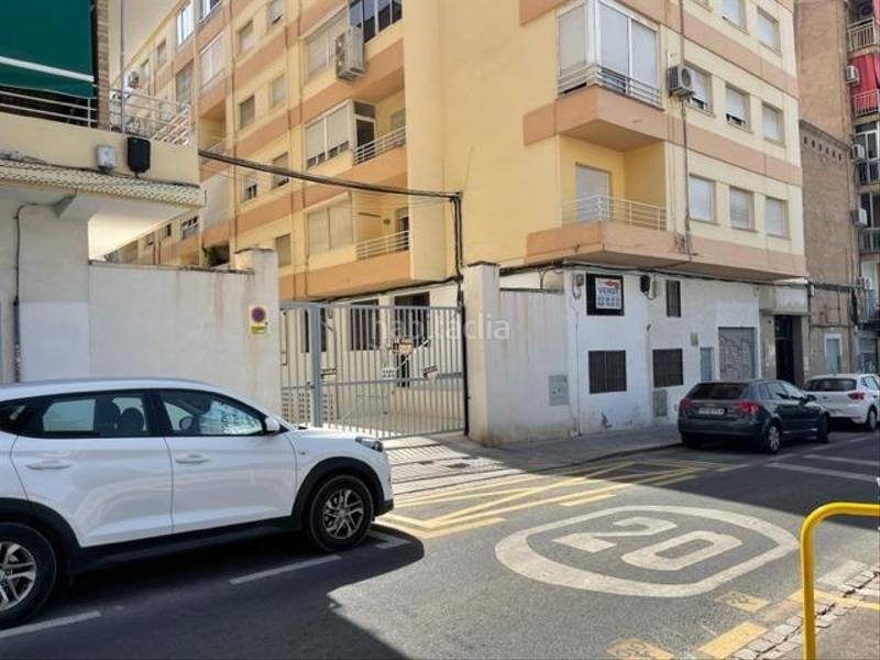 Foto 8da7ee73-abb0-4e4a-a8fd-248dc8165840. Alquiler parking coche amplias plaza de aparcamiento en Granada