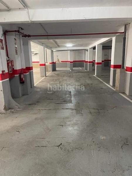 Foto 8fdf105b-0c14-464c-bbf7-7015e1ad8be9. Alquiler parking coche amplias plaza de aparcamiento en Granada
