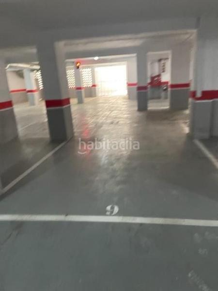 Foto 95d90275-03d5-43d6-b168-45feb03eaa48. Alquiler parking coche amplias plaza de aparcamiento en Granada
