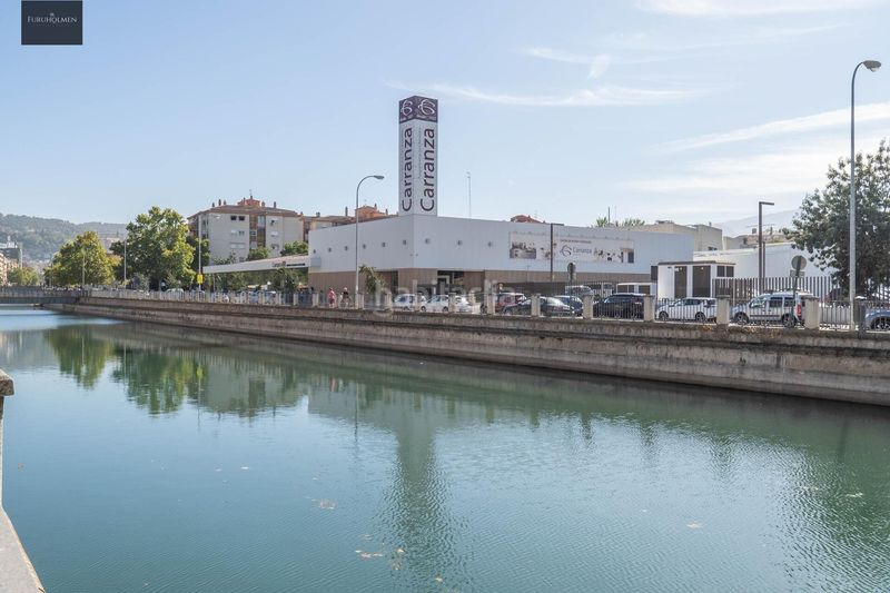 Foto a612feb3-835e-43a4-b72a-bca8e82a3e91. Aparcament cotxe a Fígares Granada
