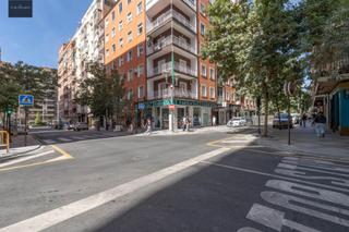 Pis  Emperatriz eugenia. Céntrico piso de 3 dormitorios, 2 baños, patio, amplio salón y b
