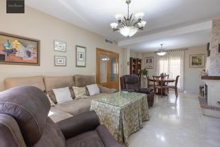 Casa aparellada  Calle poleo(chaparral). Encantadora casa pareada en el chaparral albolote, reformada y l