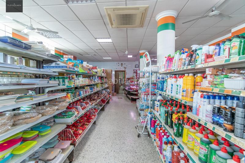 Foto 1345bf60-81bb-4ea1-887c-00e0c156e035. Edifici a Peza (La)