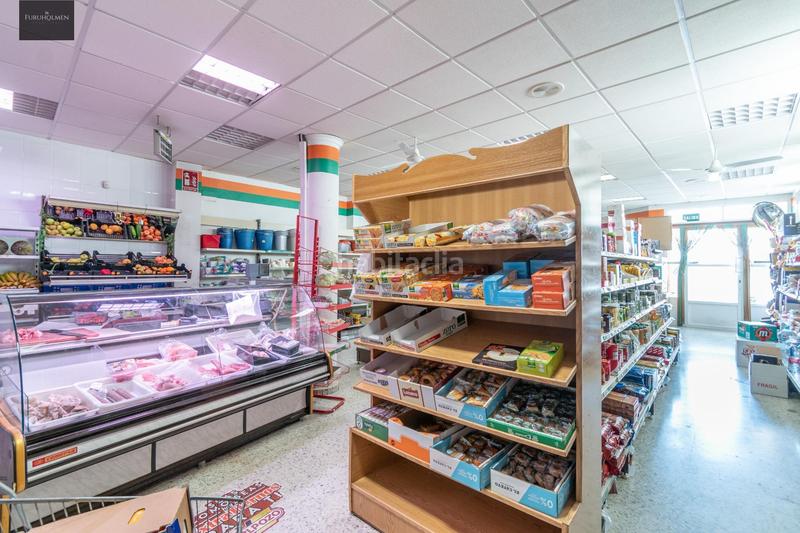 Foto 3de12ce5-919d-45a1-9352-8d671c36f680. Edifici a Peza (La)