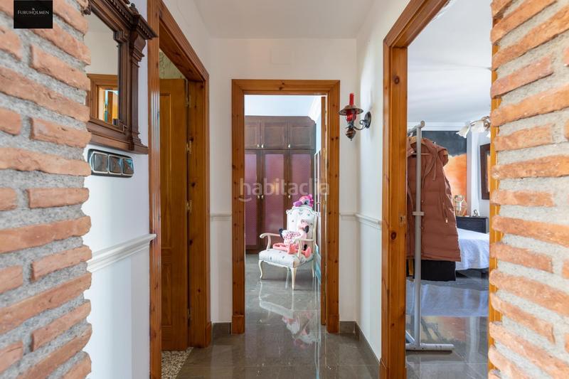 Foto 4beb0320-bc6e-4a39-9514-fdb8fb7102ae. Casa amb calefacció a Atarfe