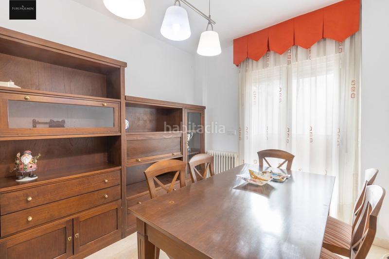 Foto 697ab621-bf1f-47ef-a784-abe93dfdbd51. Casa adossada amb calefacció aparcament a Cerrillo de Maracena - Periodistas Granada