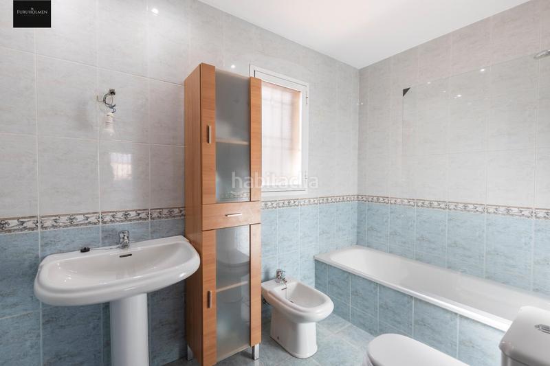 Foto 6af1e4d5-b94d-4bcc-8723-d9f2585592b3. Casa adossada amb calefacció aparcament a Cerrillo de Maracena - Periodistas Granada