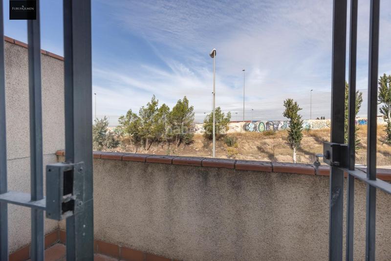 Foto b32315f8-70a5-459e-932f-4682f104b8ff. Casa adossada amb calefacció aparcament a Cerrillo de Maracena - Periodistas Granada