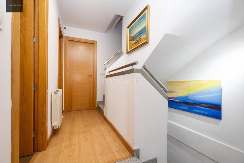 Foto 3bf8c01f-533b-4b7e-8da7-3a835ec598d9. Reihenhaus mit heizung parking in Crta. De la Sierra Granada