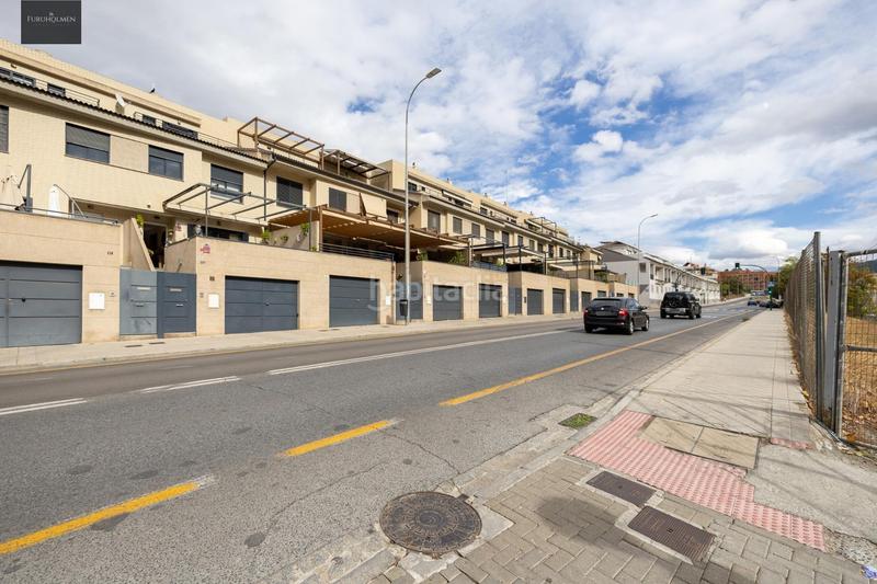 Foto 4a21345b-1862-4f5f-9de4-cfb77185ec1a. Reihenhaus mit heizung parking in Crta. De la Sierra Granada