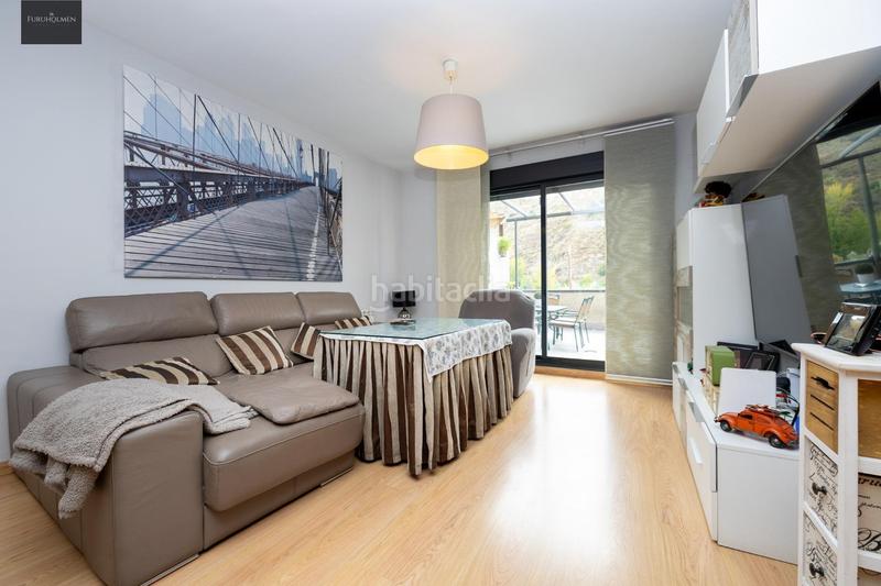 Foto c121fb21-f2e2-41d7-81af-edd2602277fa. Reihenhaus mit heizung parking in Crta. De la Sierra Granada