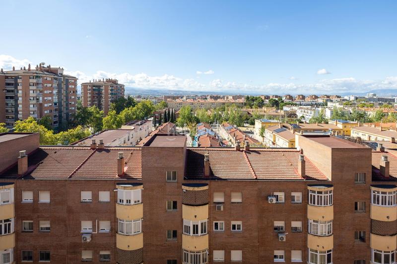 Foto ff8eb75f-aef6-42cd-9e3e-0ac81e561bf1. Lloguer pis amb aparcament a Joaquina Eguaras Granada