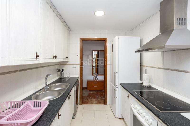 Foto 0c8557f4-c9ee-44c6-9790-1afad5e51fbc. Location appartement avec parking dans Joaquina Eguaras Granada