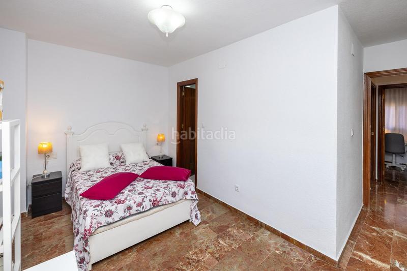 Foto 2660f1e6-4976-43b8-82df-c42dc3a55356. Location appartement avec parking dans Joaquina Eguaras Granada