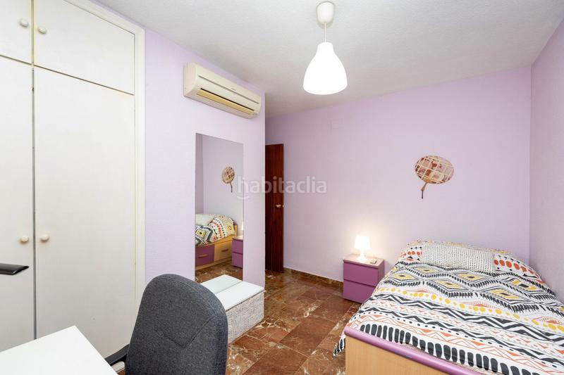 Foto 271da382-699f-4150-8a8f-a3219aa50126. Rent flat with parking in Joaquina Eguaras Granada