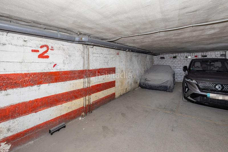 Foto 1cf1a49a-595d-42a3-adb9-a4c8eee18d10. Alquiler parking coche alquiler de plaza de garaje en avenida de andalucia en Granada