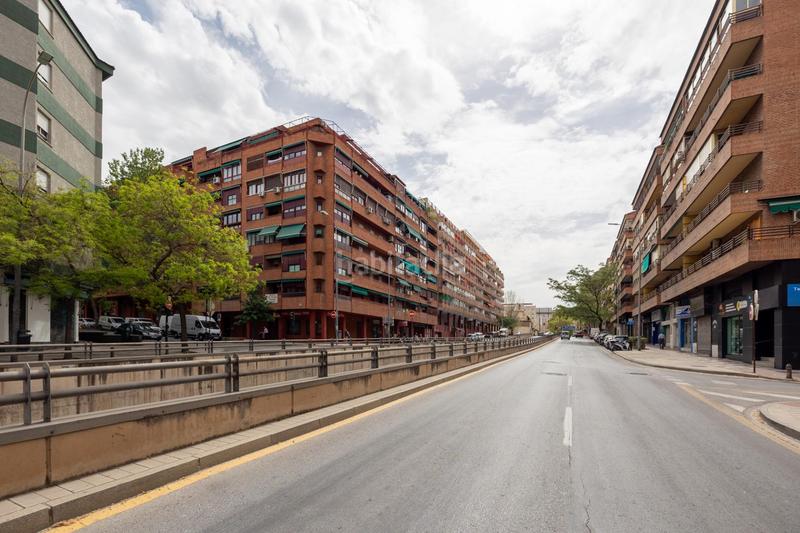 Foto b17e1a76-b9cd-4667-8c70-1a7878013baa. Alquiler parking coche alquiler de plaza garaje en avenida de andalucia en Granada