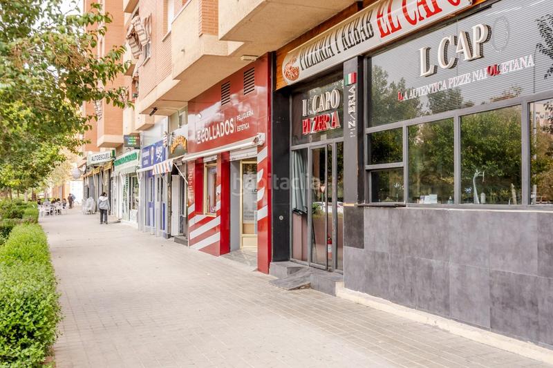 Foto 7eec42c2-f24f-4c4a-8414-5251f32071b3. Alquiler local comercial oportunidad unica de alquiler en avda Joaquina Eguaras en Granada