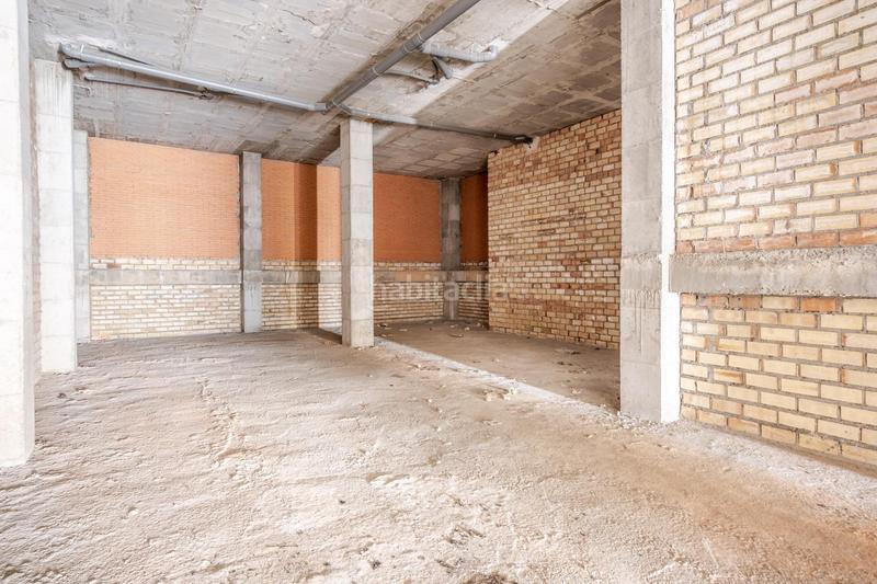 Foto c49e8430-2641-4c4e-be44-a7827a73834c. Alquiler local comercial oportunidad unica de alquiler en avda Joaquina Eguaras en Granada